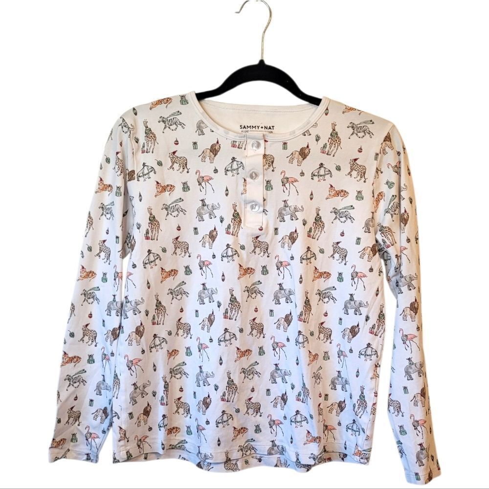 Sammy + Nat White 100% Pima Cotton Christmas Safari Animal Pajama Top Size M